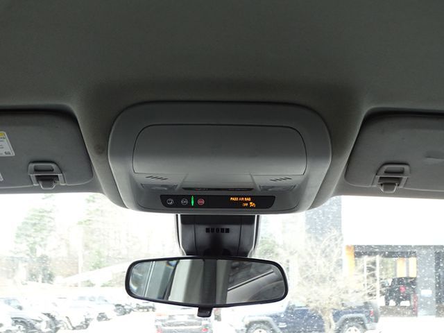 Vehicle image 21 of 37