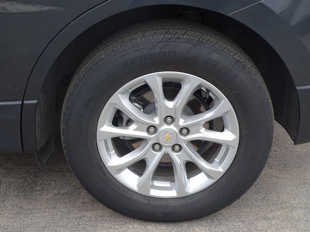 Vehicle image 33 of 37