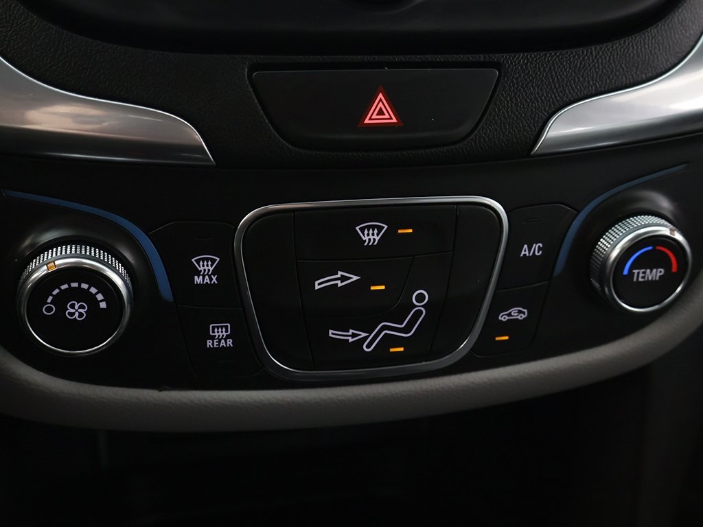 2021 Chevrolet Equinox LS Image 35 of 47