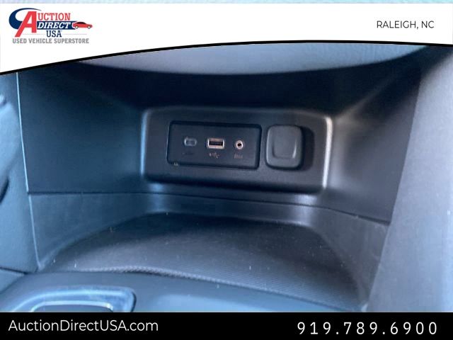 Vehicle image 44 of 47
