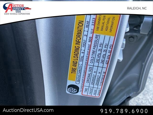 Vehicle image 28 of 47
