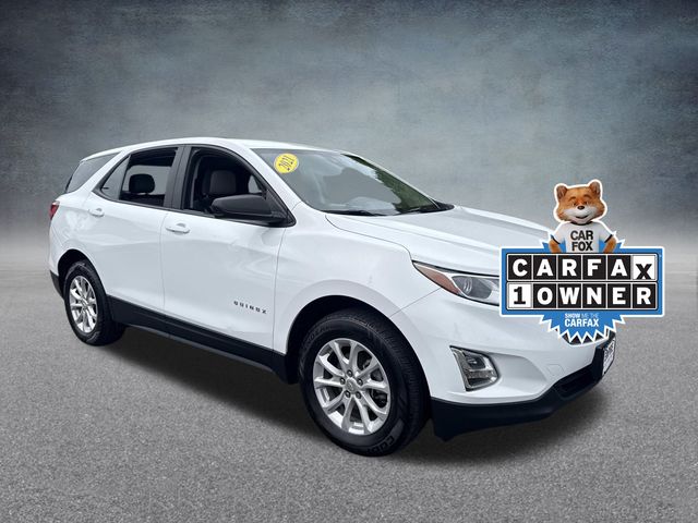 2021 Chevrolet Equinox LS Image 2 of 36