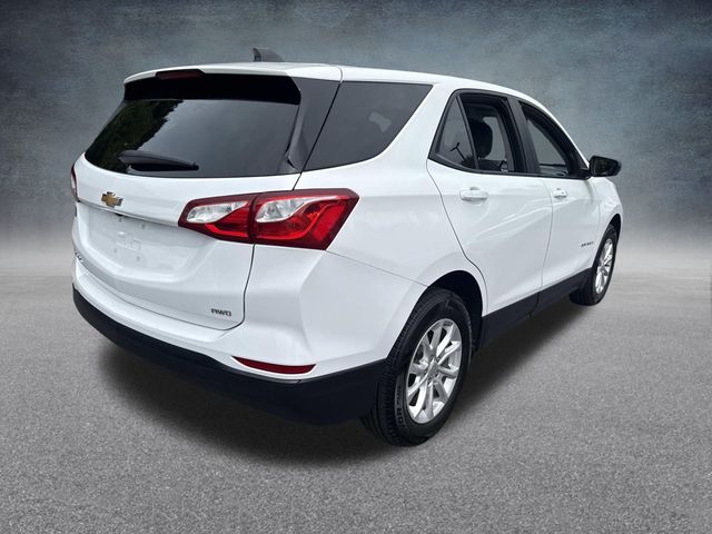 2021 Chevrolet Equinox LS Image 4 of 36