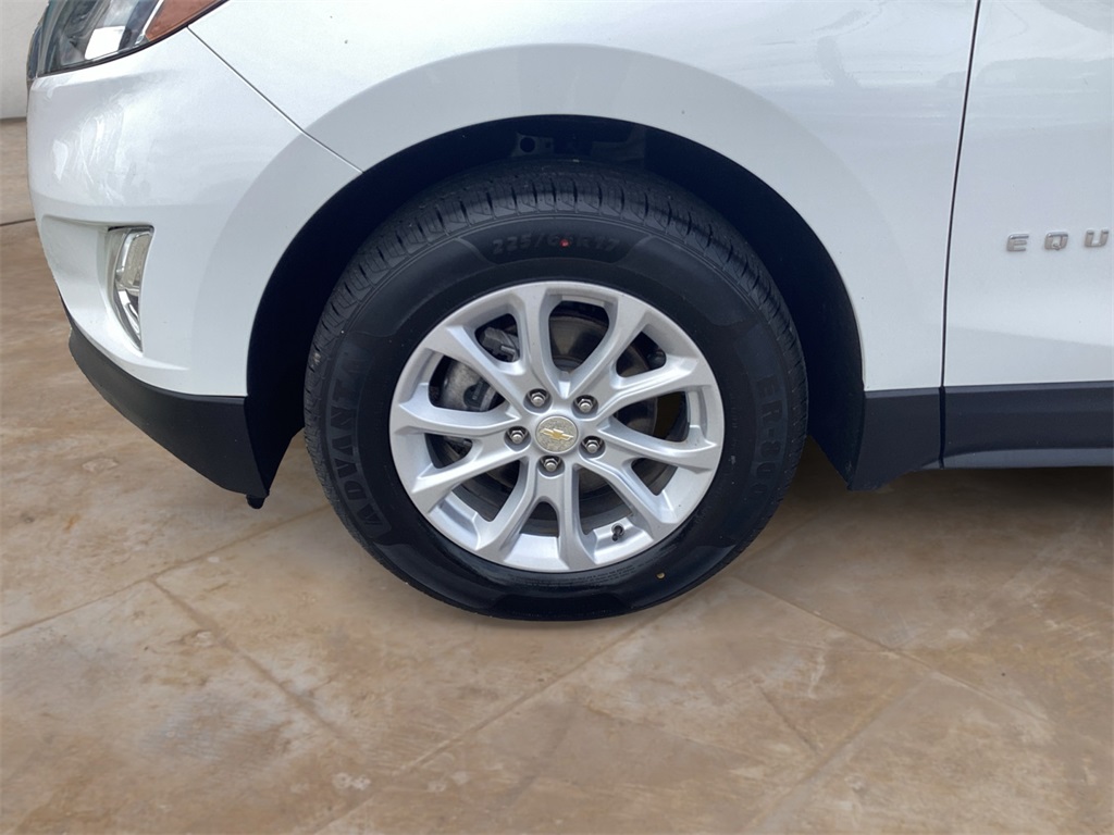 Vehicle image 14 of 21