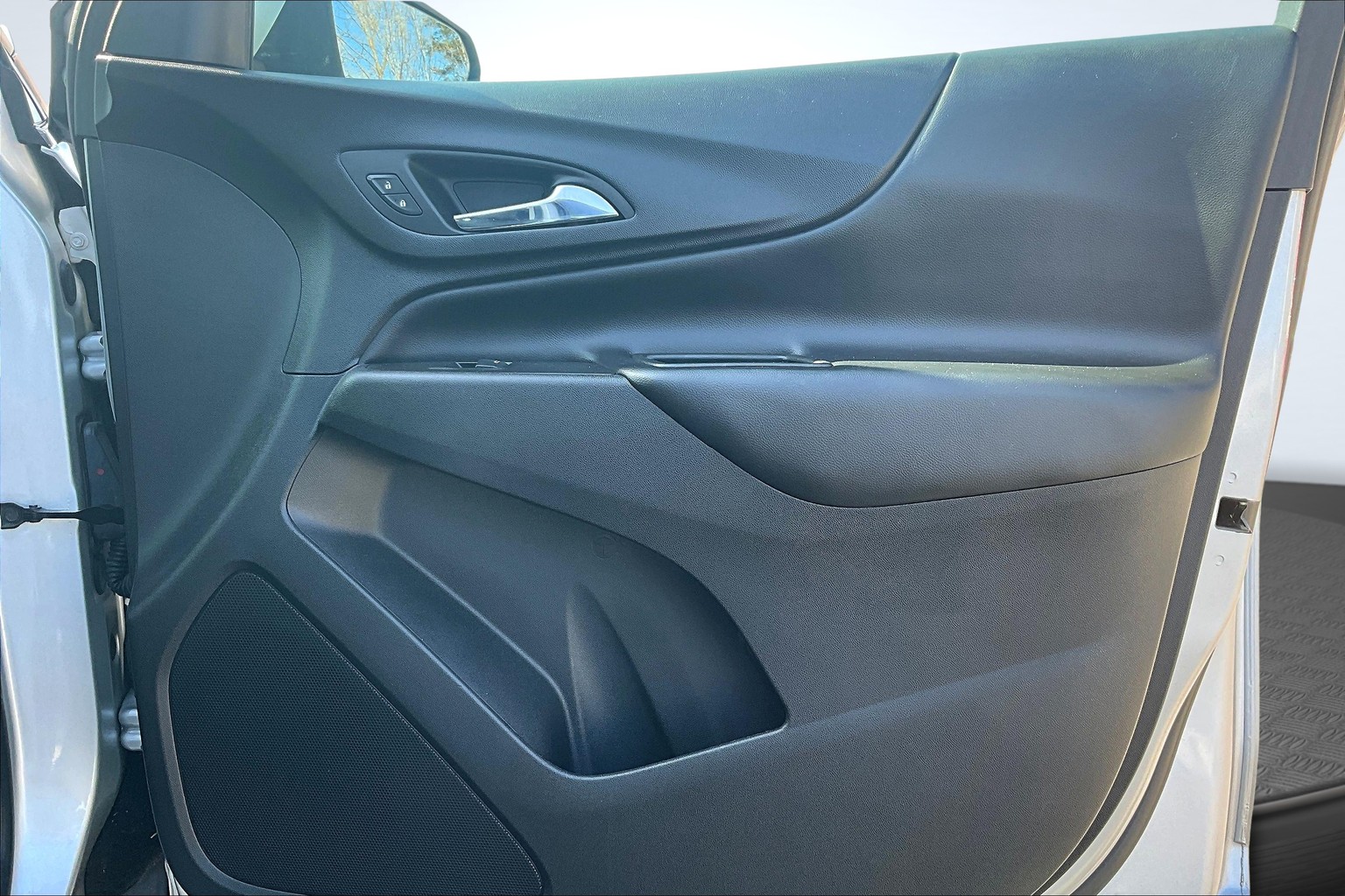 Vehicle image 19 of 35