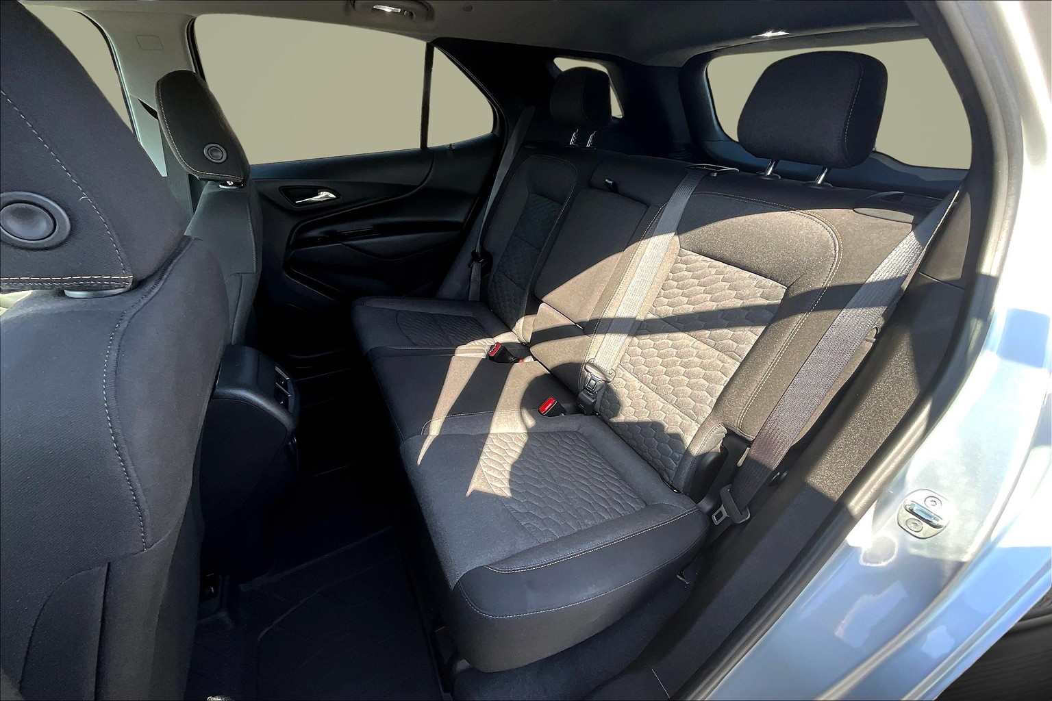 Vehicle image 28 of 35