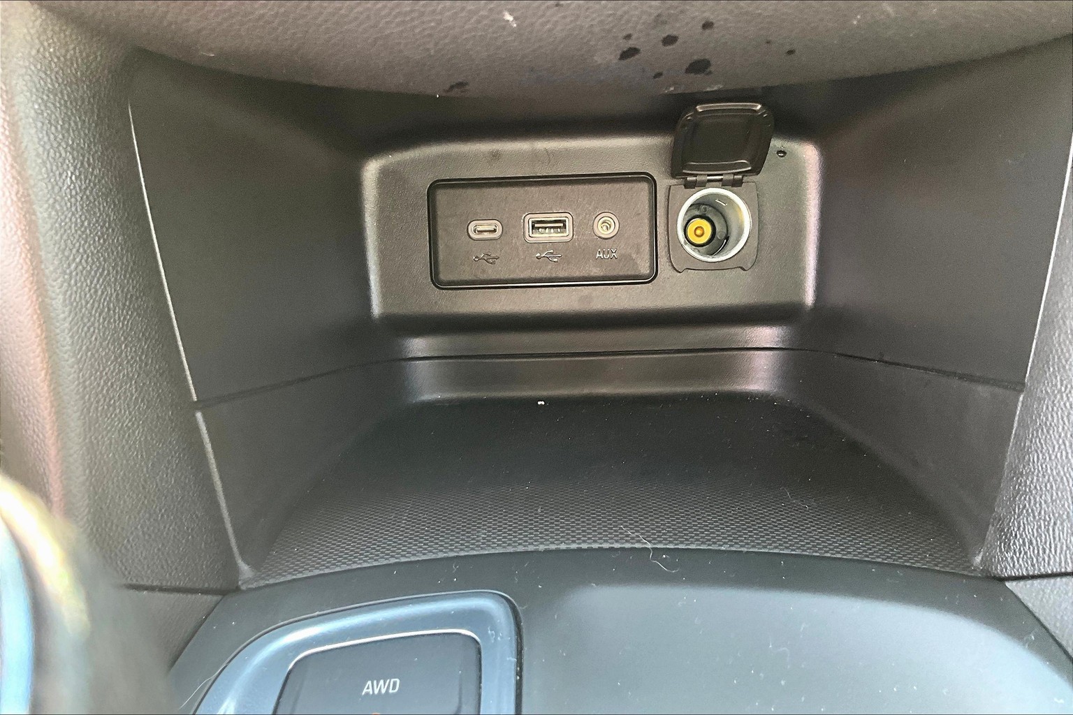 Vehicle image 24 of 35