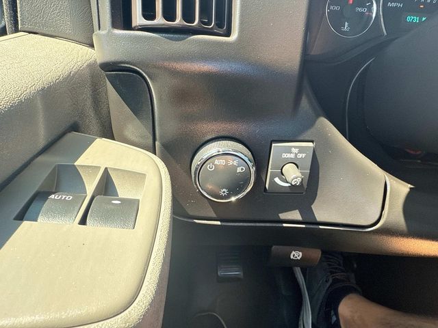 2021 Chevrolet Express Base Image 19 of 27