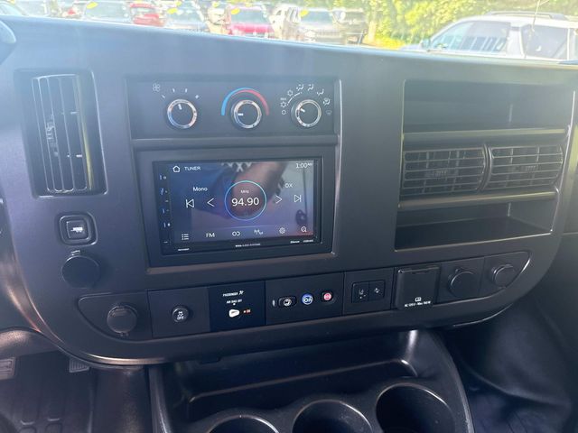 2021 Chevrolet Express Base Image 16 of 27
