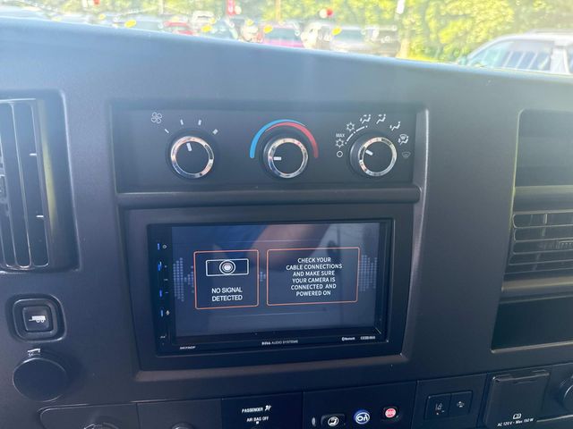 2021 Chevrolet Express Base Image 15 of 27
