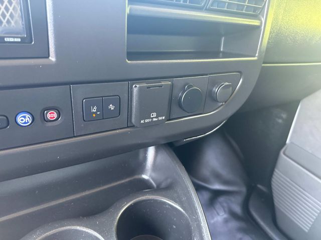 2021 Chevrolet Express Base Image 18 of 27