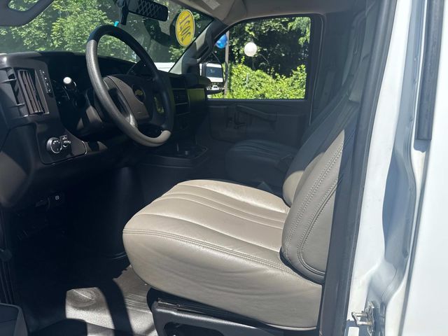 2021 Chevrolet Express Base Image 24 of 27