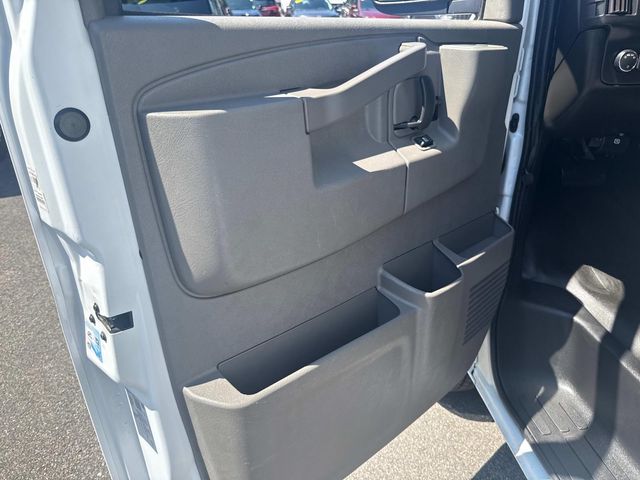 2021 Chevrolet Express Base Image 20 of 27