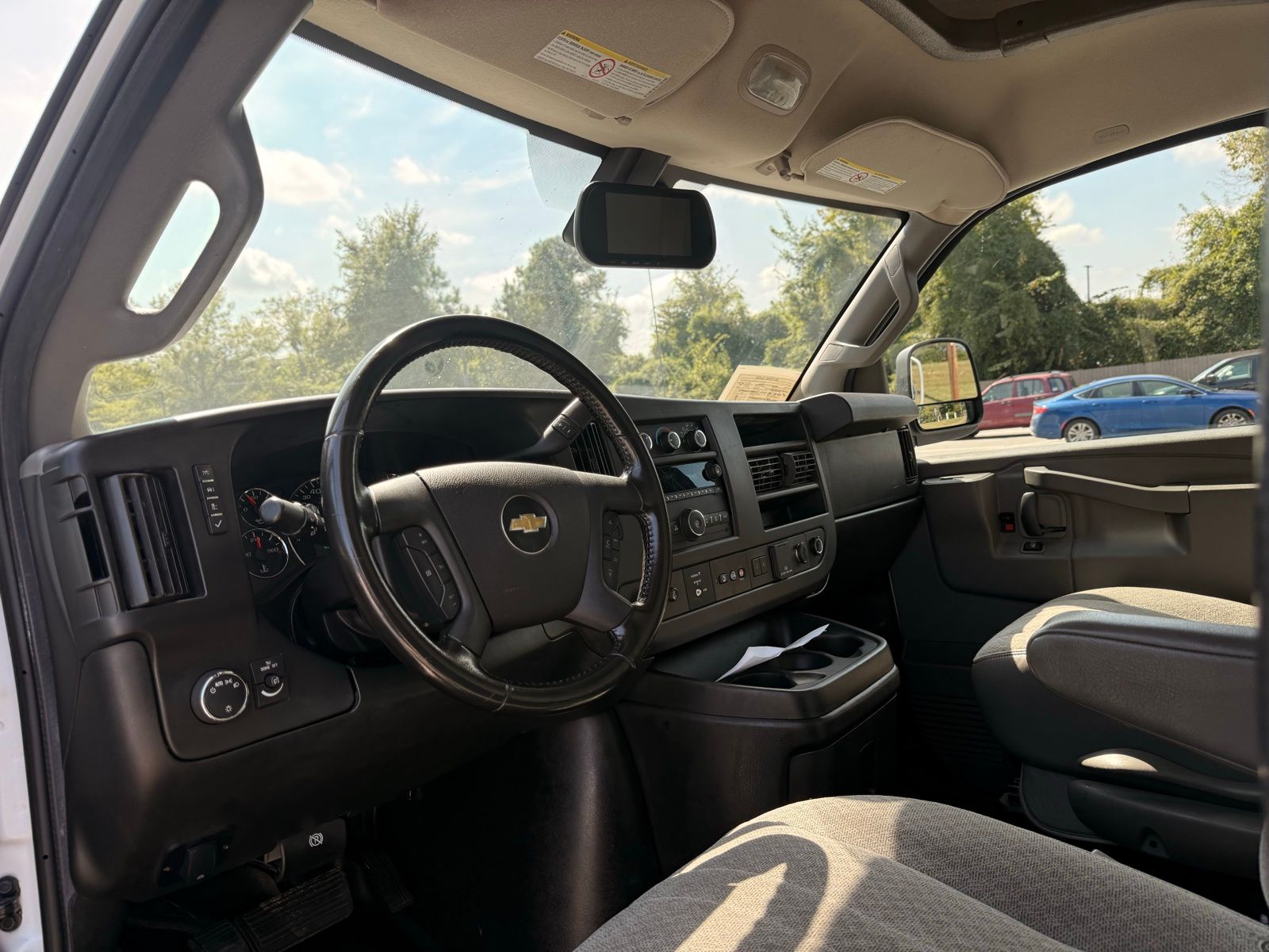 2021 Chevrolet Express Base Image 19 of 43