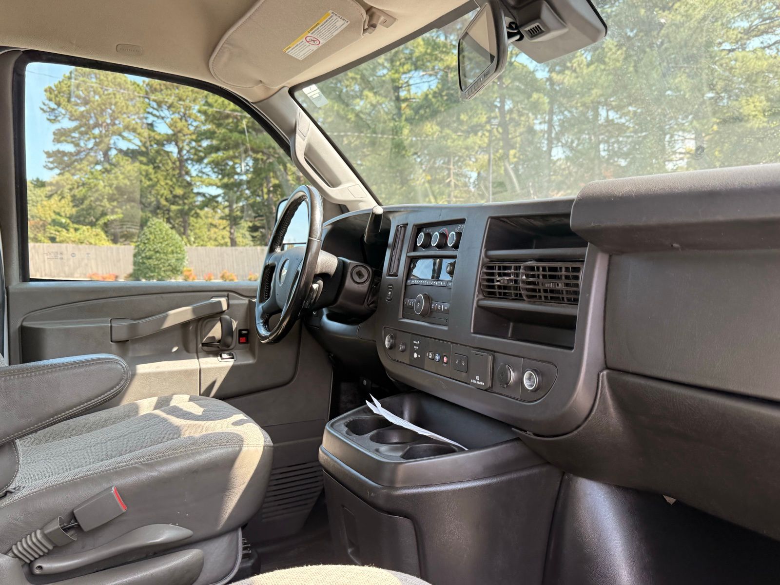 2021 Chevrolet Express Base Image 21 of 43