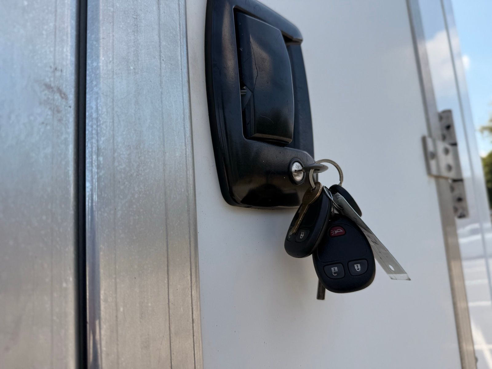 2021 Chevrolet Express Base Image 27 of 43