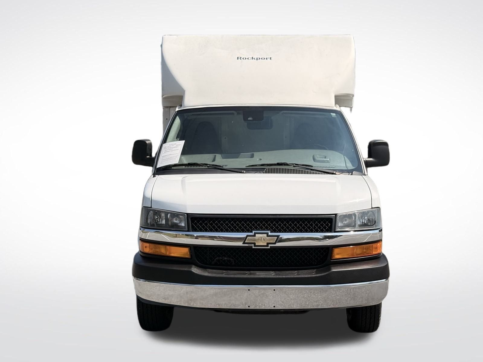 2021 Chevrolet Express Base Image 3 of 43