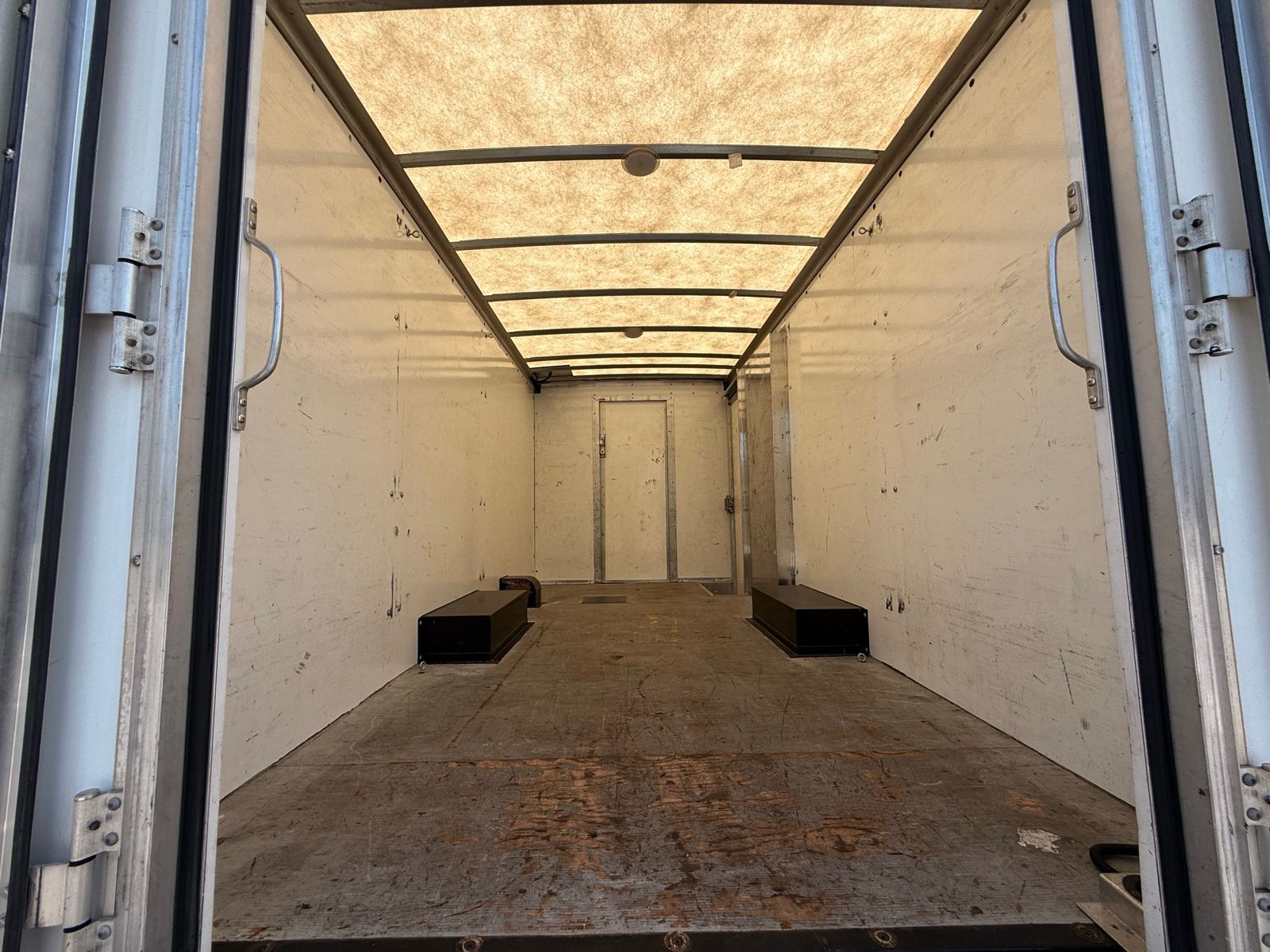 2021 Chevrolet Express Base Image 9 of 43