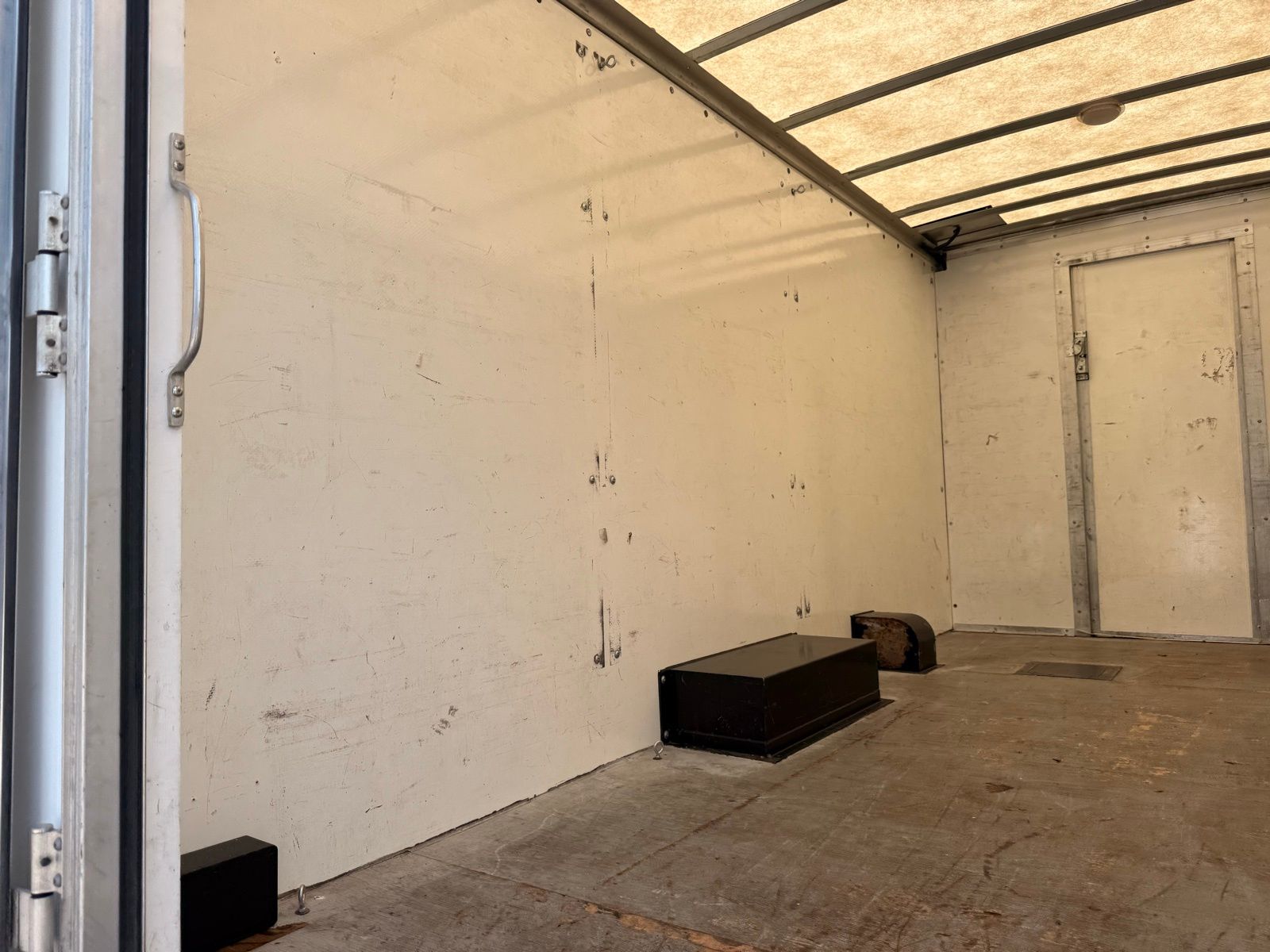 2021 Chevrolet Express Base Image 15 of 43