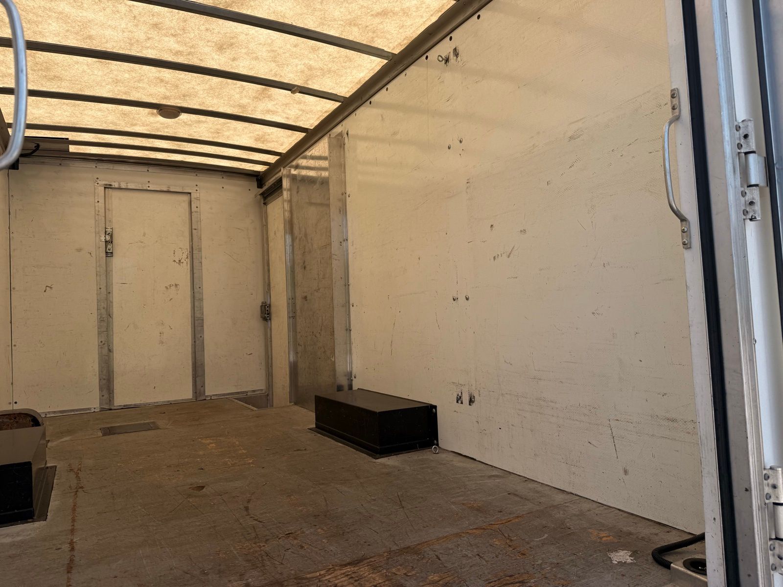 2021 Chevrolet Express Base Image 16 of 43