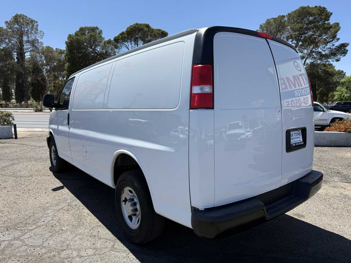 2021 Chevrolet Express Base Image 5 of 12