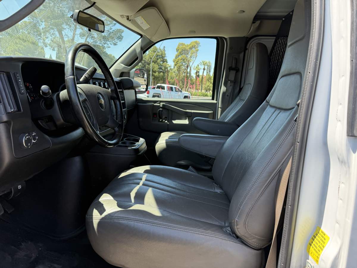 2021 Chevrolet Express Base Image 10 of 12