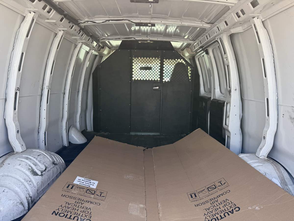 2021 Chevrolet Express Base Image 12 of 12