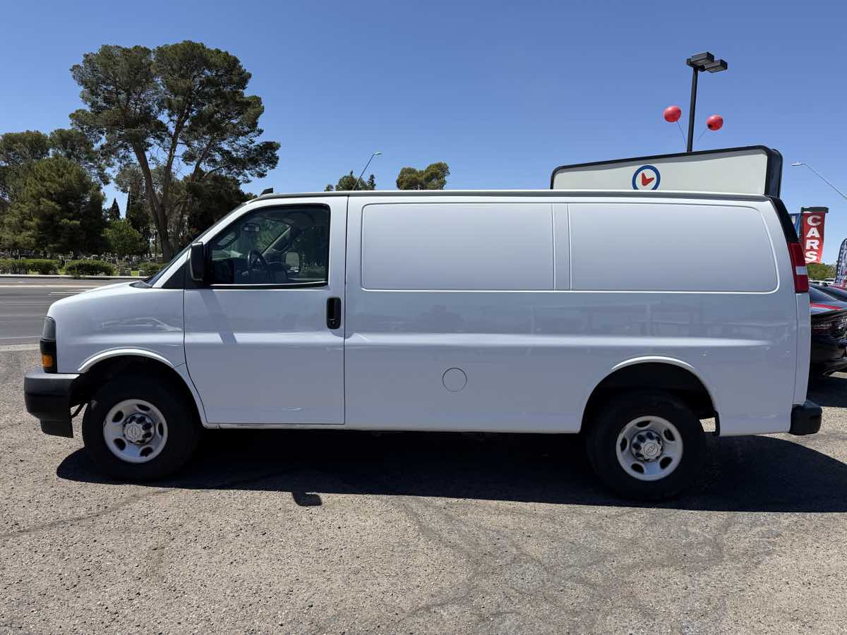 2021 Chevrolet Express Base Image 6 of 12