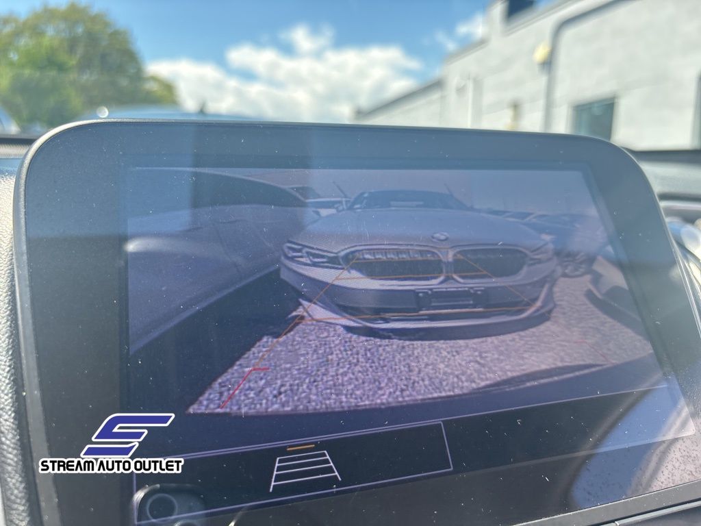 Vehicle image 31 of 32