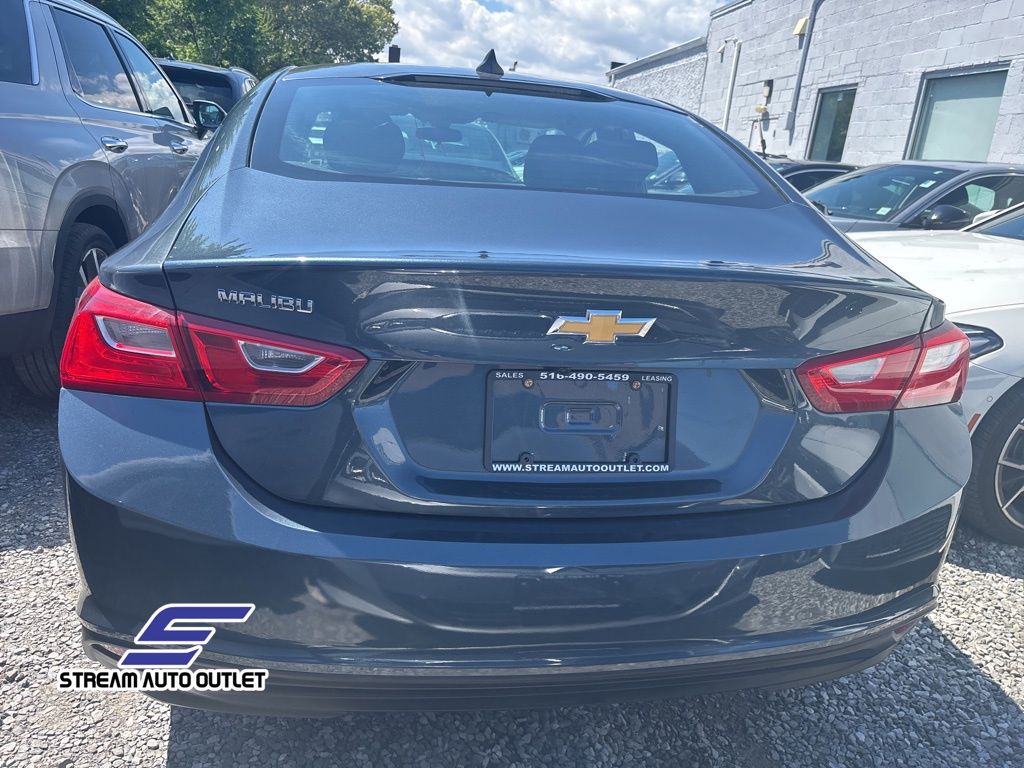 Vehicle image 6 of 32