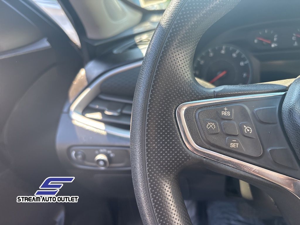 Vehicle image 22 of 32