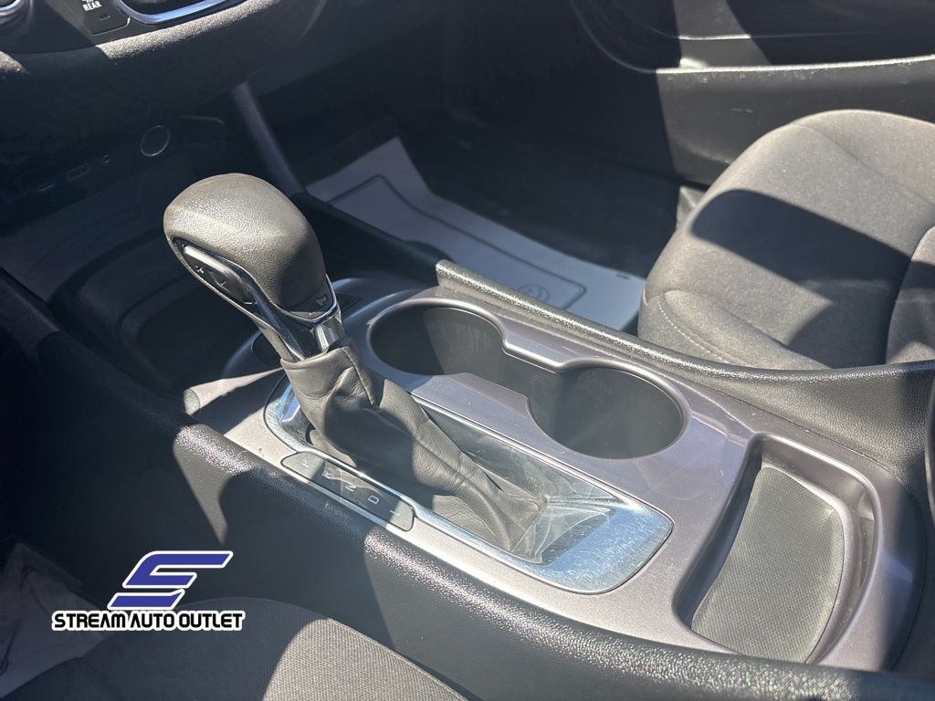 Vehicle image 29 of 32