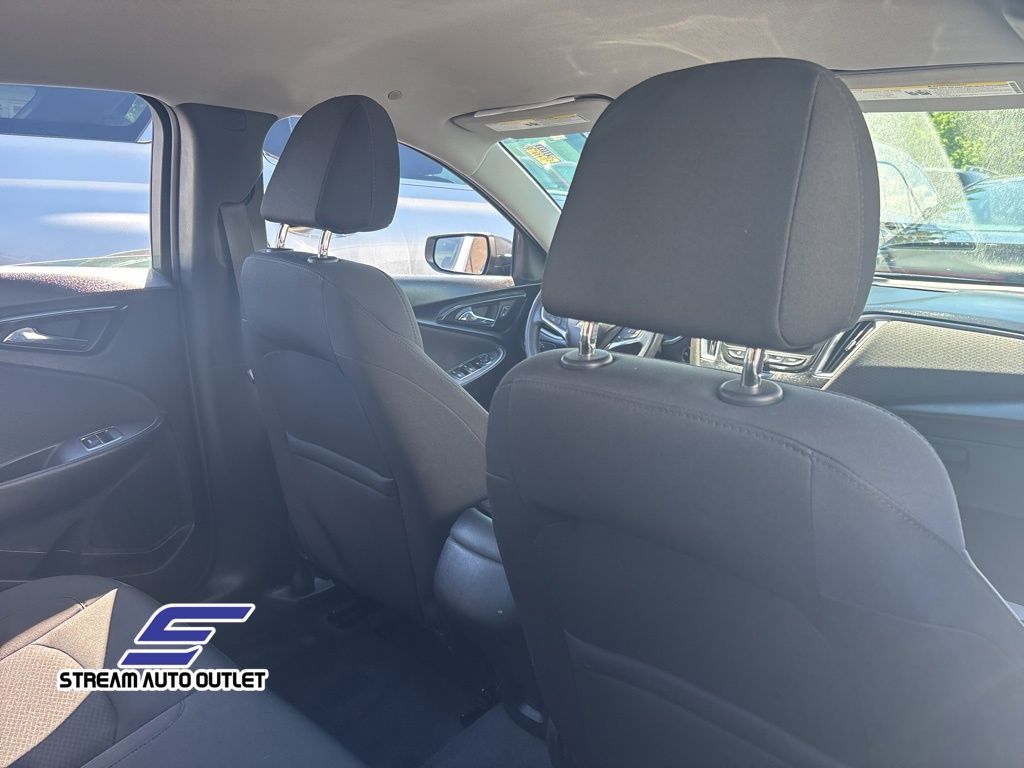 Vehicle image 12 of 32
