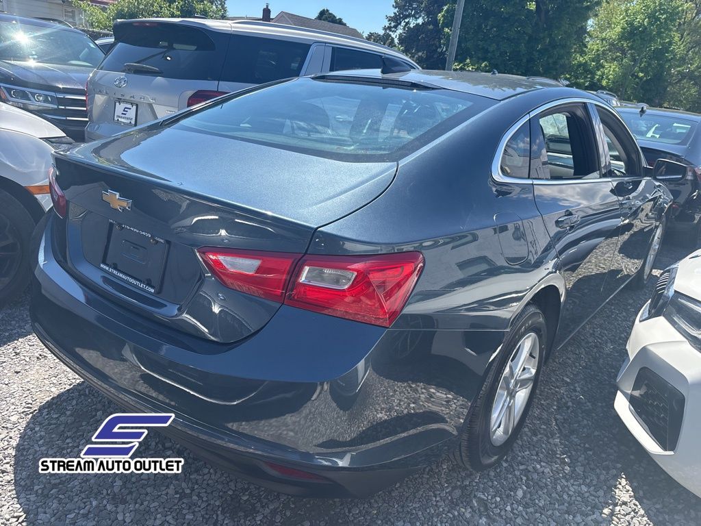 Vehicle image 7 of 32