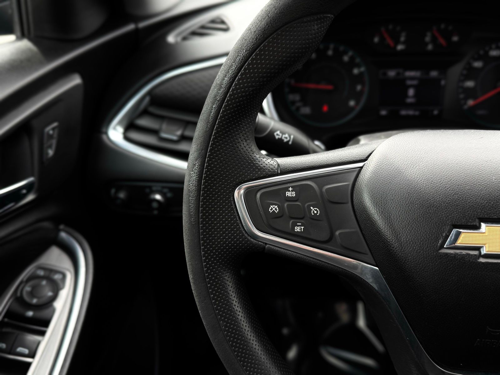 2021 Chevrolet Malibu LT Image 24 of 40