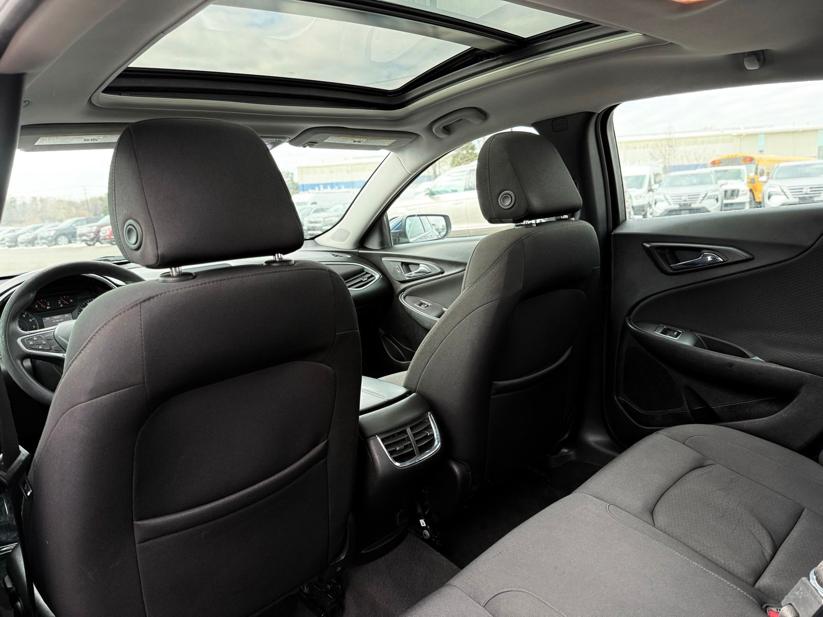 2021 Chevrolet Malibu LT Image 39 of 40