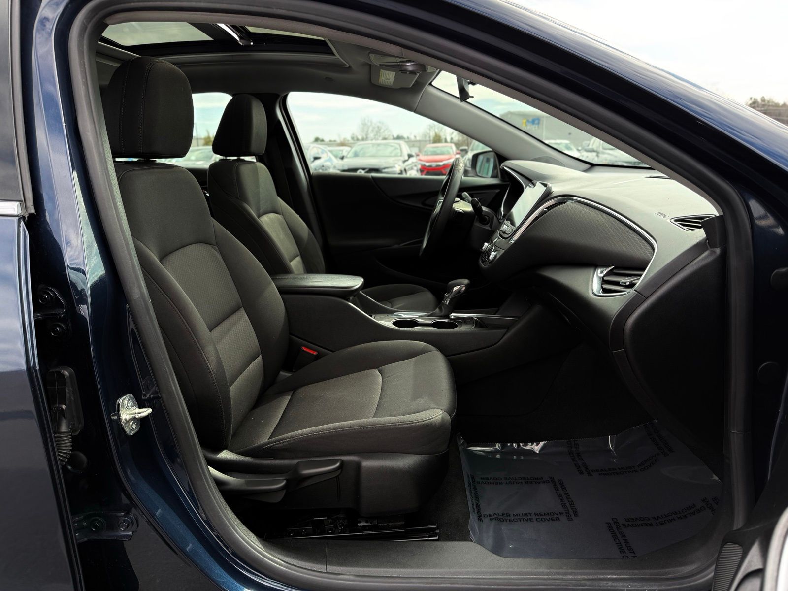 2021 Chevrolet Malibu LT Image 16 of 40