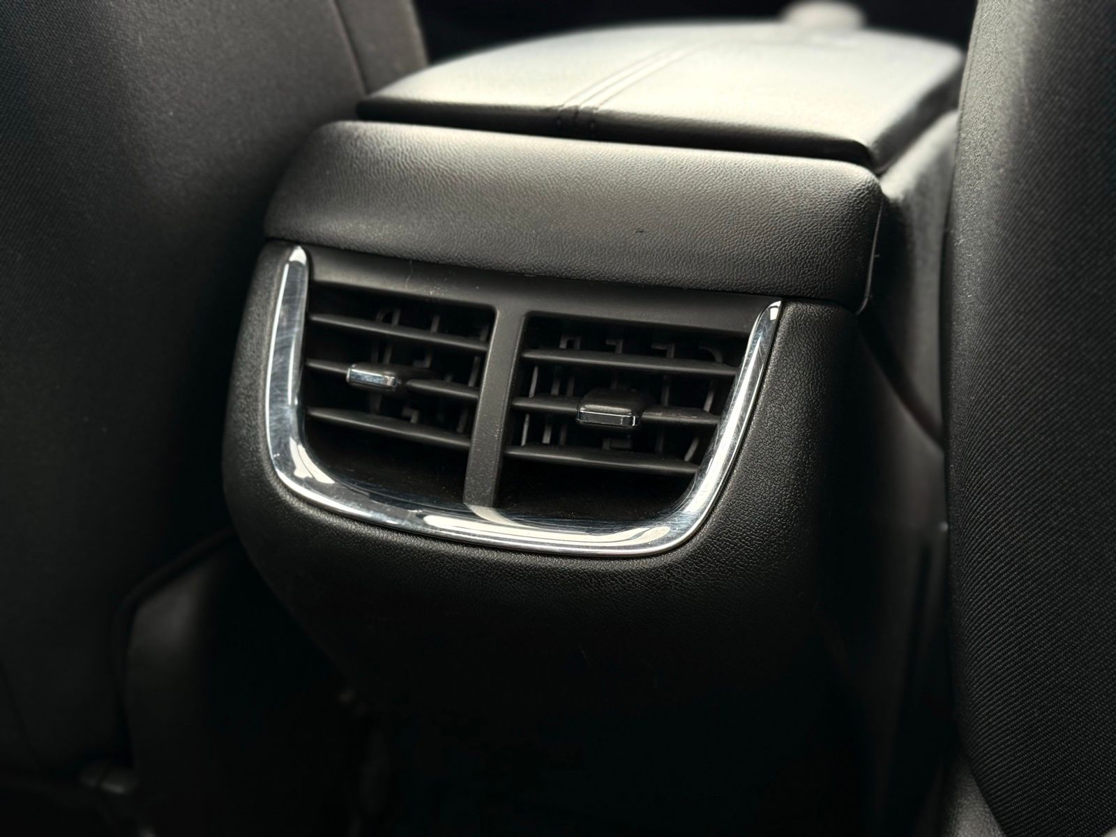 2021 Chevrolet Malibu LT Image 31 of 40