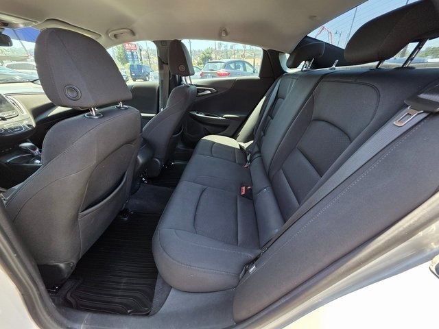 Vehicle image 12 of 40