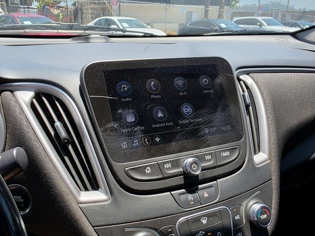 Vehicle image 25 of 40