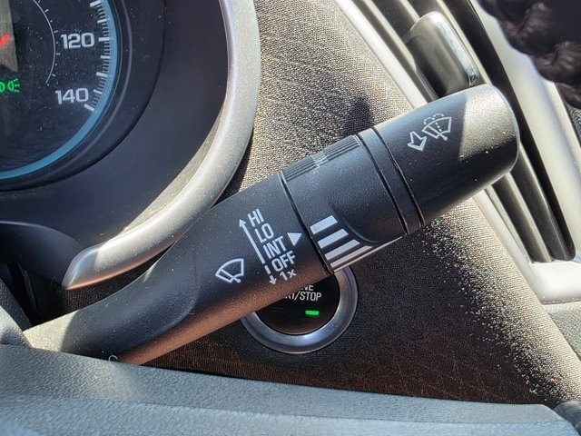 Vehicle image 34 of 40