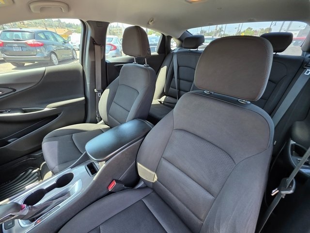 Vehicle image 13 of 40