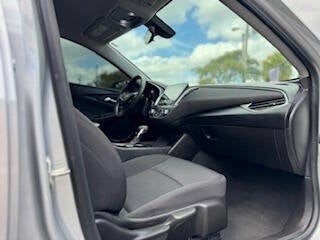 Vehicle image 22 of 41