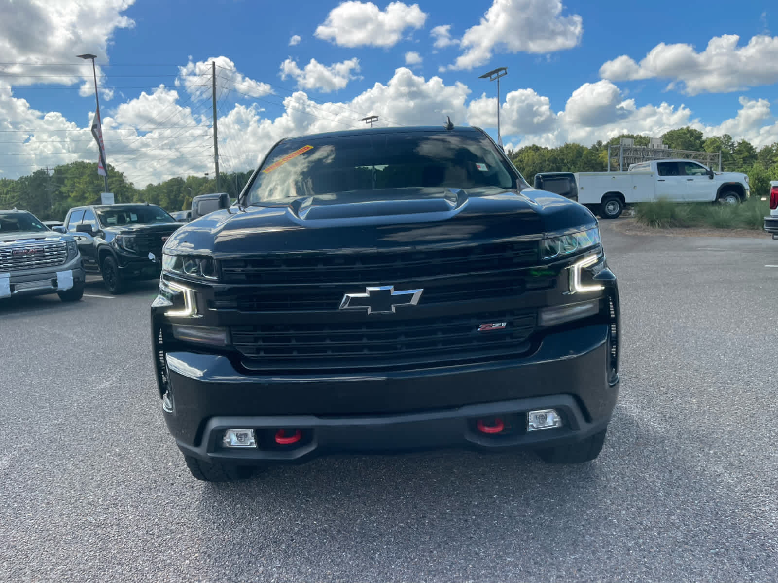 2021 Chevrolet Silverado 1500 LT Trail Boss Image 3 of 27