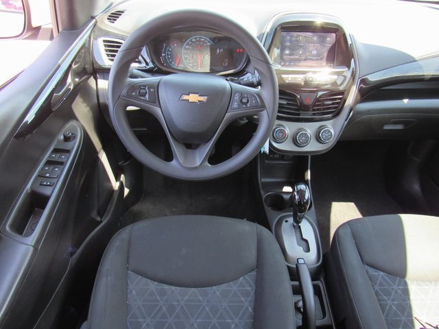 Vehicle image 21 of 40