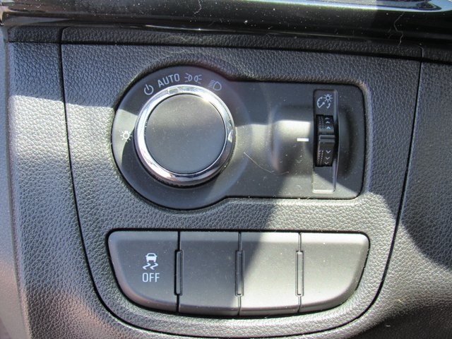 Vehicle image 30 of 40