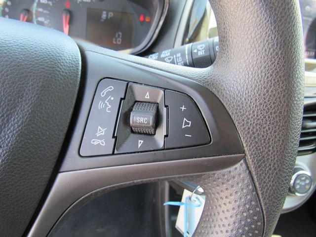 Vehicle image 28 of 40