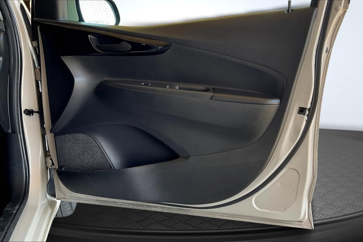 2021 Chevrolet Spark 1LT Image 15 of 33