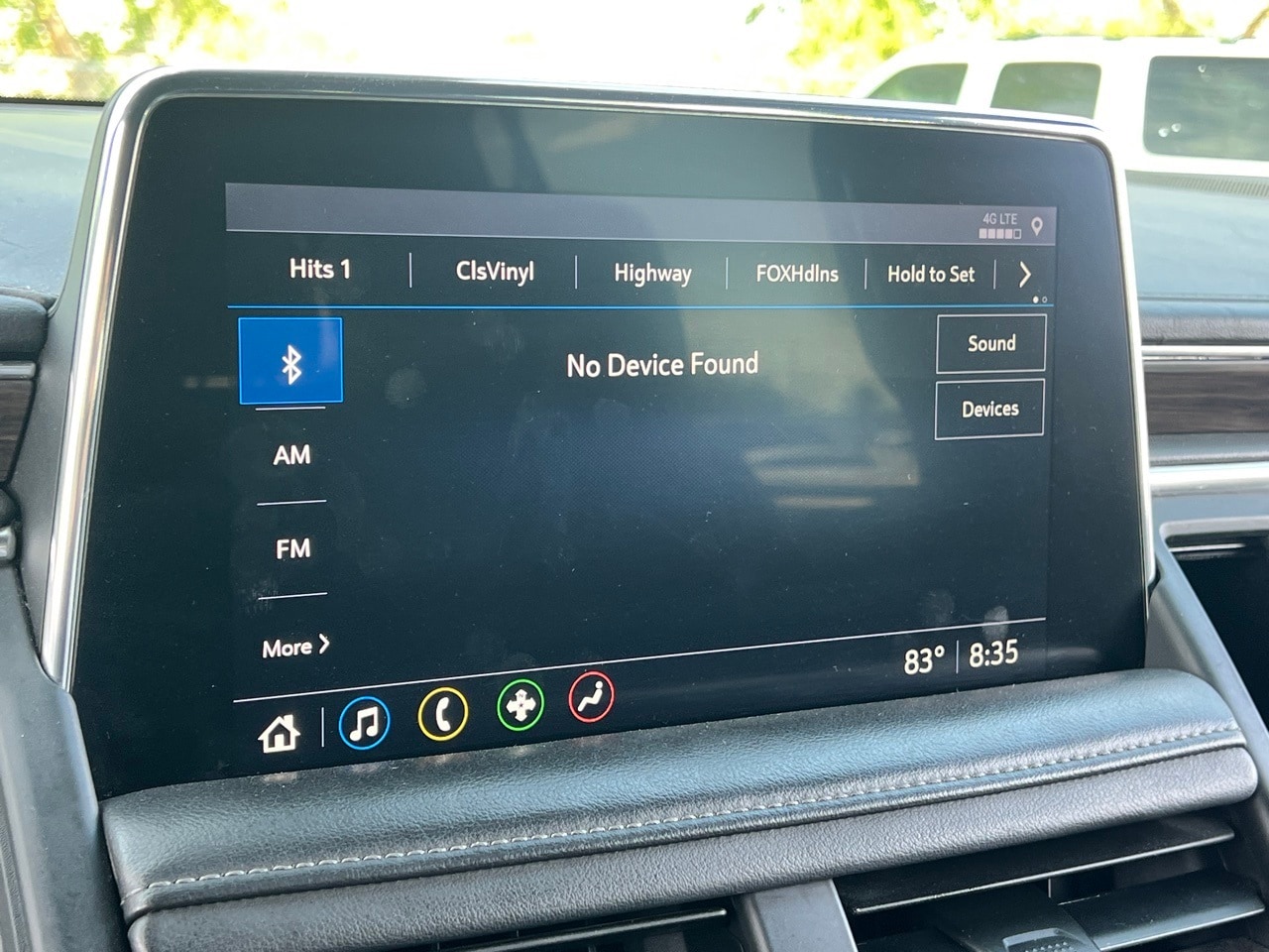 Vehicle image 23 of 33