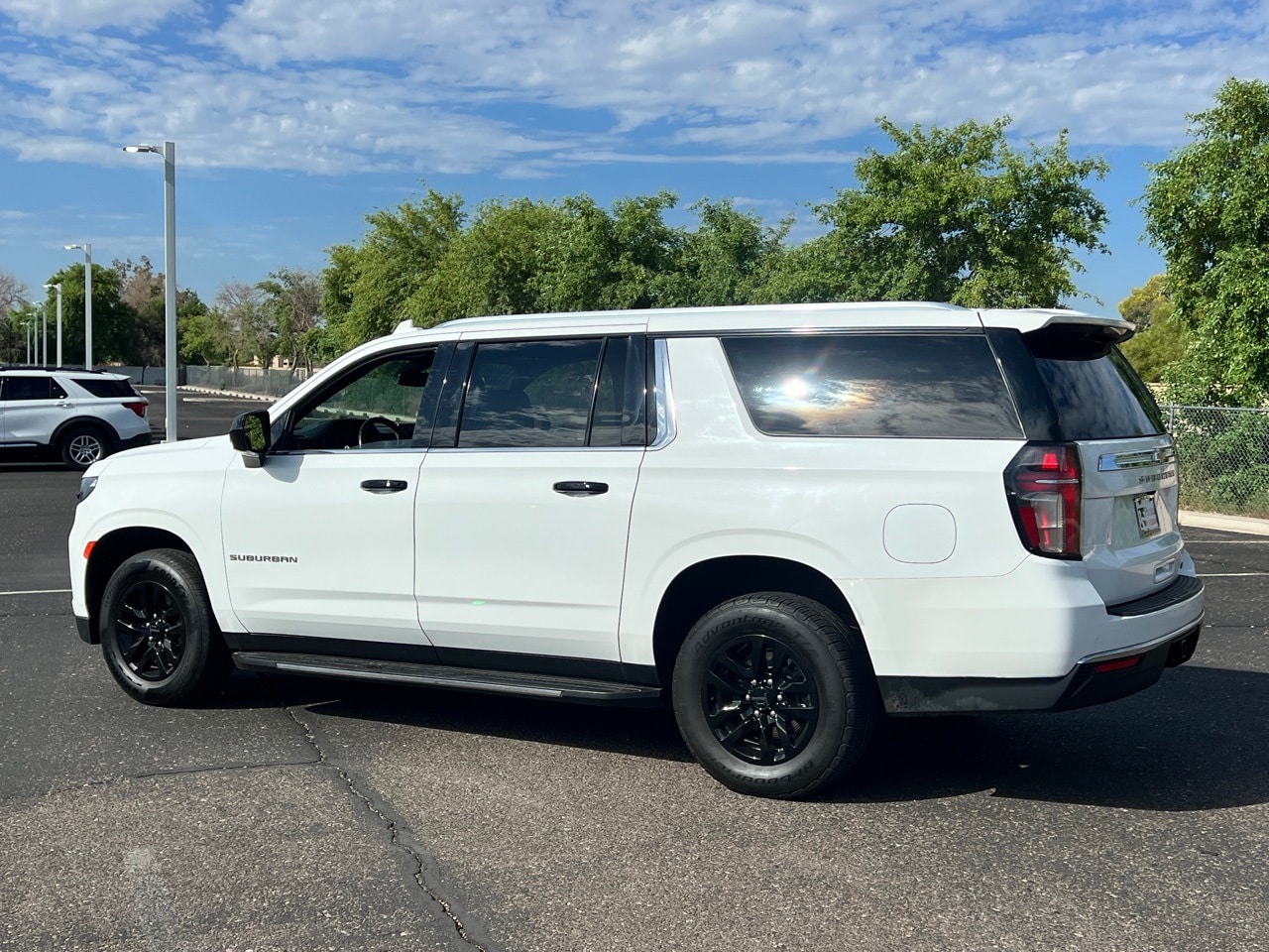 Vehicle image 8 of 33